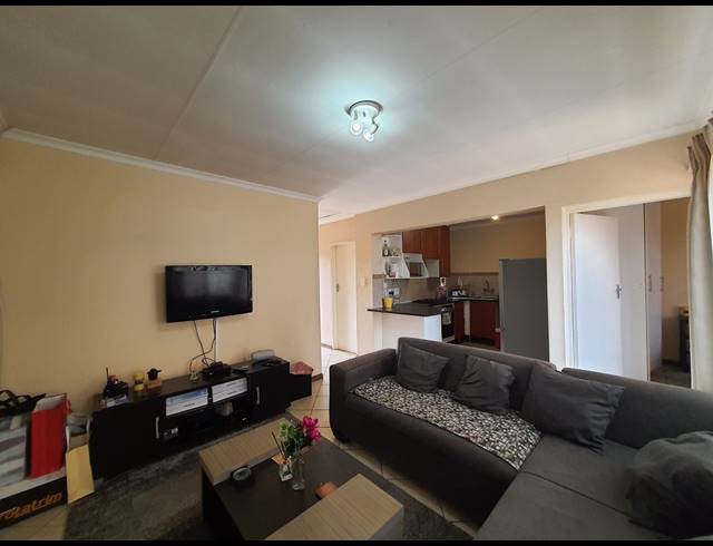 2 BEDROOM APARTMENT RENTED IN NOORDWYK